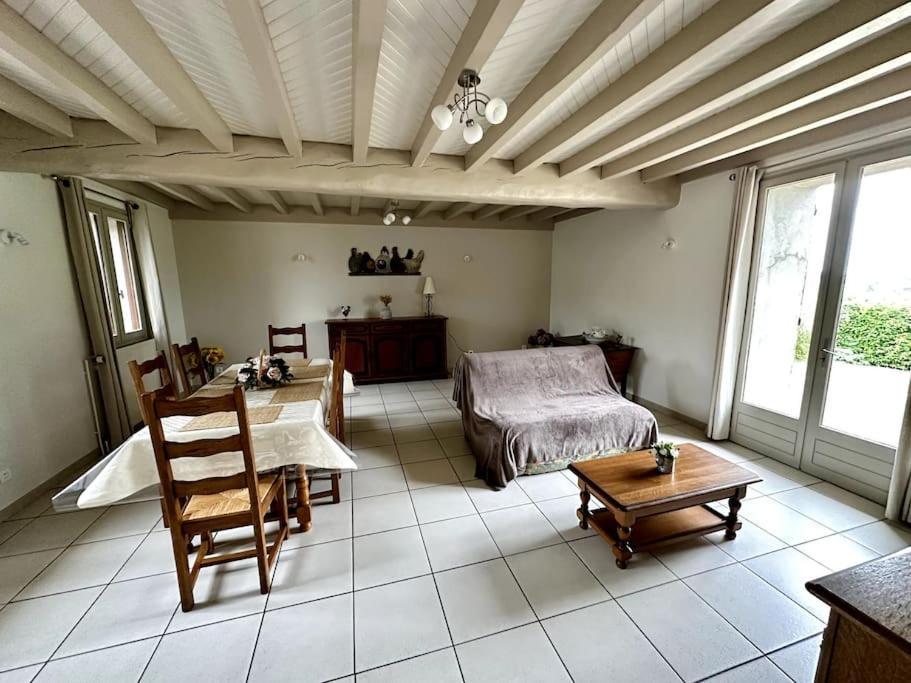 Maison De Campagne Proche Vichy Saint-Étienne-de-Vicq Buitenkant foto
