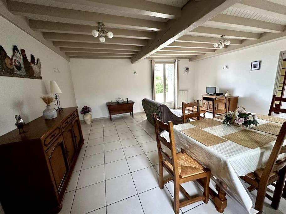 Maison De Campagne Proche Vichy Saint-Étienne-de-Vicq Buitenkant foto